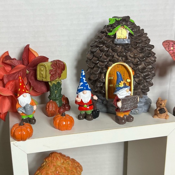 HELLO FALL FAIRY GARDEN GNOME VILLAGE GIFT SET - Picture 14 of 16